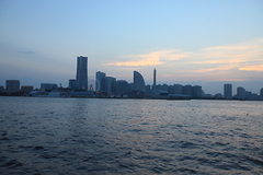 クルーズ船から撮影した日没後